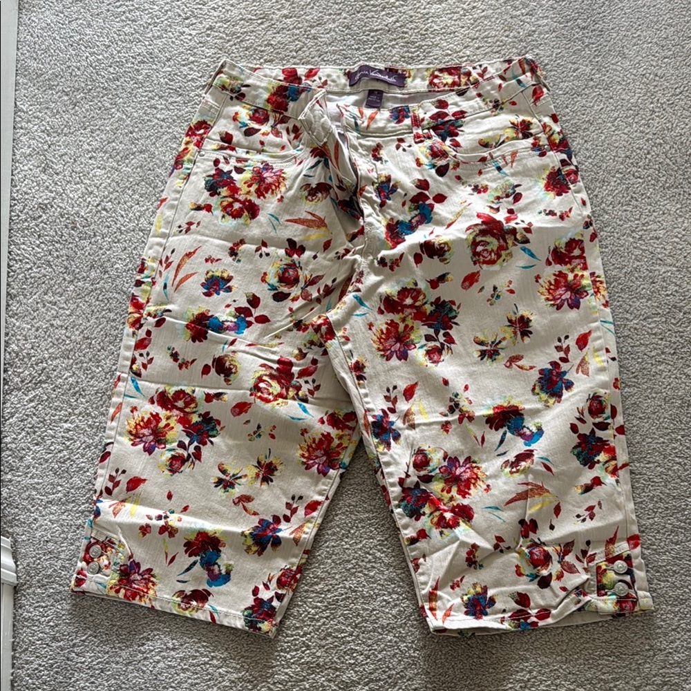 Gloria Vanderbilt Floral Print Women’s capri Size 18 - Picture 1 of 3